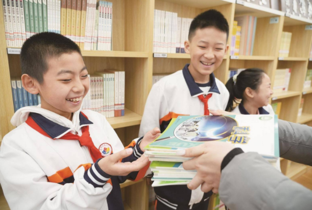 让孩子燃起对校园日子的神往从心思上对新学期充溢期待和信心 让孩子燃起对校园日子的神往从心思上对新学期充溢期待和信心