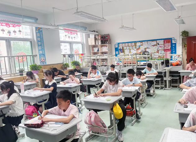 幼儿园以生活化游戏化课程为中心建立角