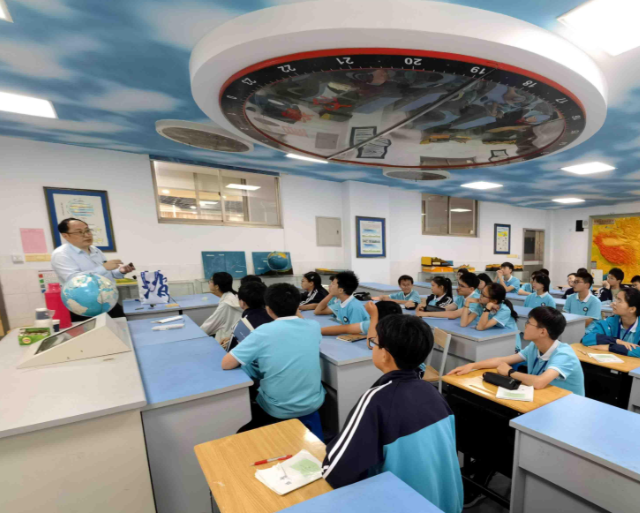 研讨方向是科学教育需求走进校园与老师