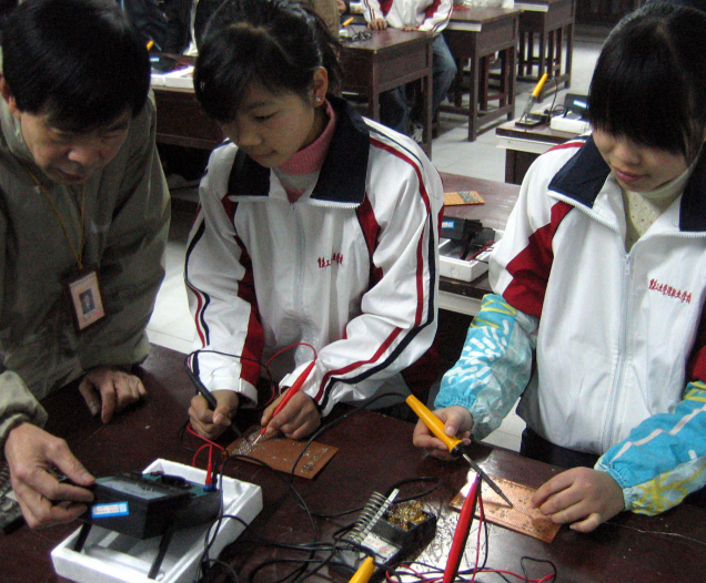 校园应着力打造一支契合层次教育要求的