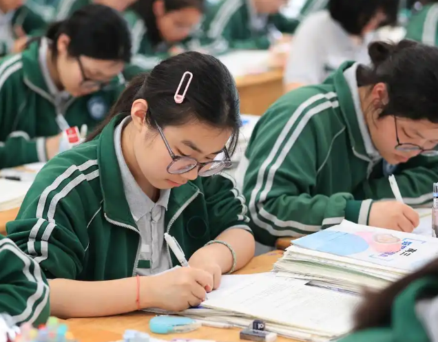 学生可以在反复思考和论证中深化认知形