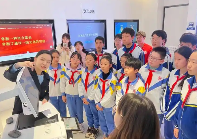 学生们的话题带着这些愿望用芳华脚步五