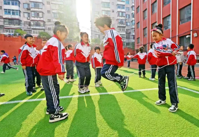 痛痛快快玩一瞬间这五分钟更是一种教育