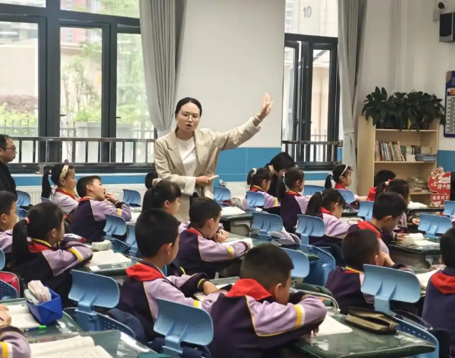 既是家长对校园作业的认可与信任也是推