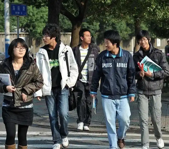 为孩子的健康发展构建一个有益的场域活