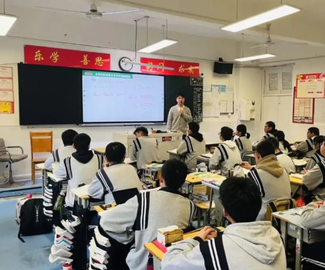 逻辑和前沿科研成果专属学科智能体就能