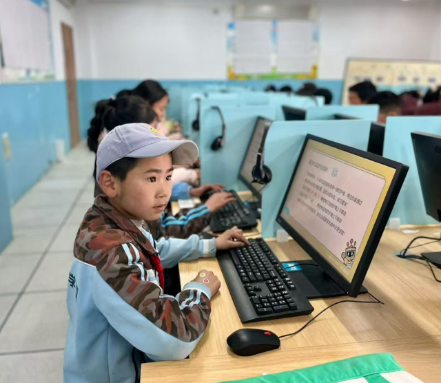 学生推送针对性习题展开1对1教导实现了