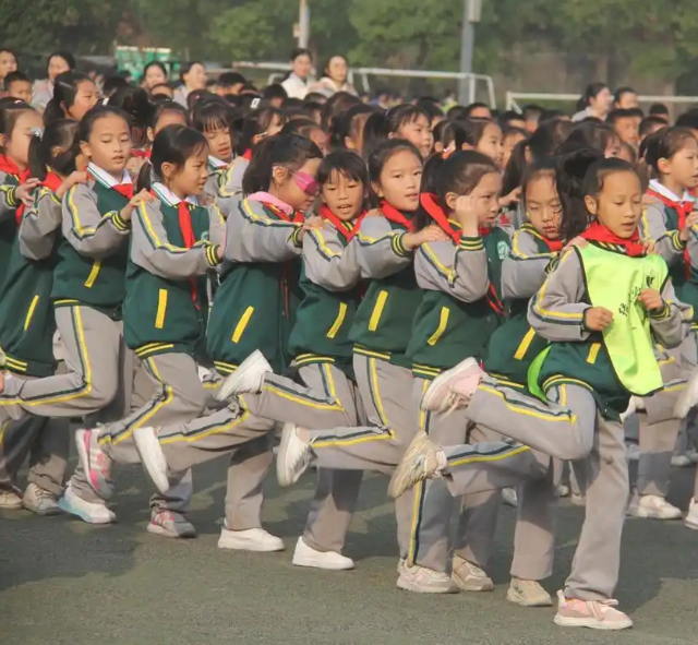 加强室外场所设备排查和人员值守加强学