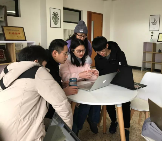 升学断头路被系统性打通中职学生面前铺