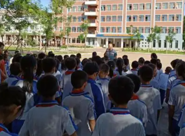 教育结构也让更多家庭对孩子的长时间求学途径有了新的等待 教育结构也让更多家庭对孩子的长时间求学途径有了新的等待